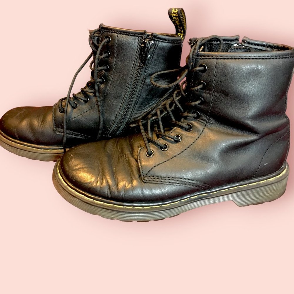 Black Leather Doc Martens lace-up & zip Junior size US 3, UK 2, EU 34 Jr. Unisex
